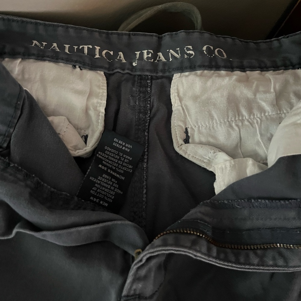 34” W mens cargo shorts
